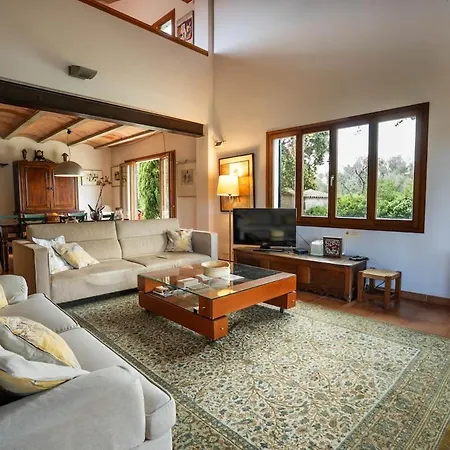 Unique Villa- 340m2- Between Sea And Mountain